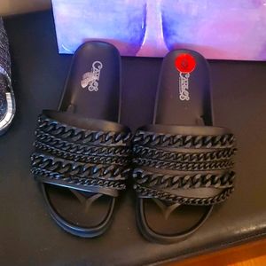 Black, Chain Detail Slides